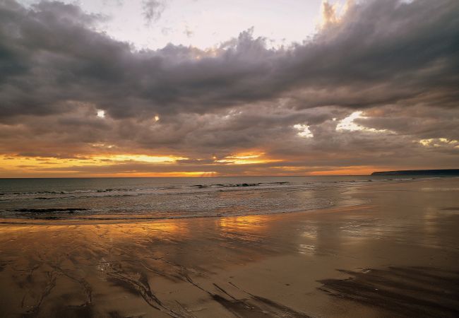 Sobre los Mares - PlayaZaharatarde