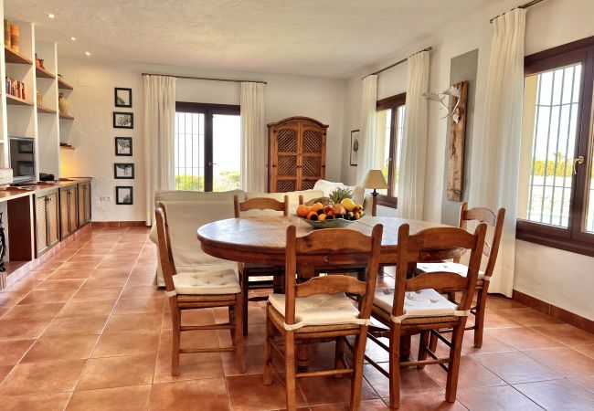 Casa Anselmo - COMEDOR